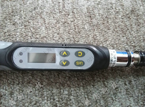 ���@Ť������